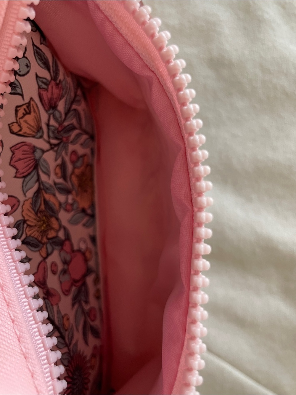 Disney Minnie Mouse Pink Floral Backpack - Picture 6 of 10